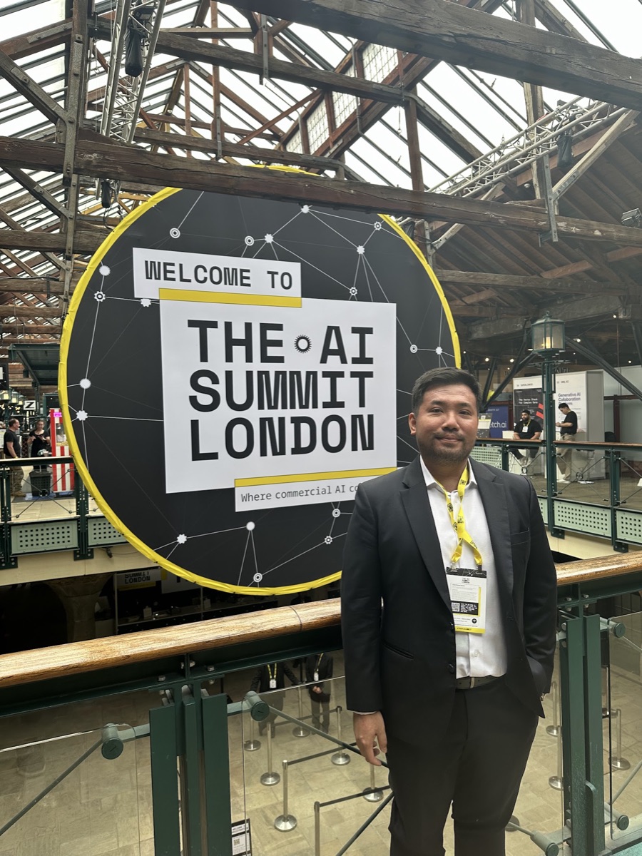 Isaac Tan at The AI Summit London.
